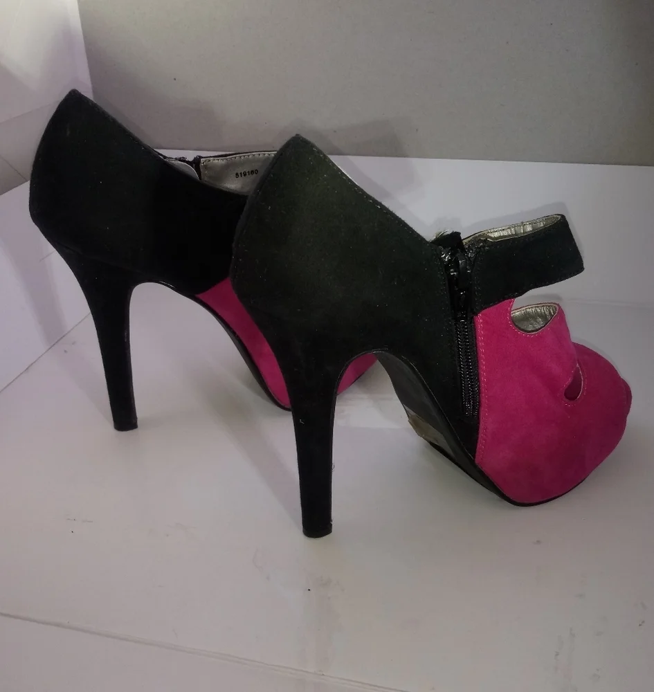 Charlotte Russe Womens Black and Pink Suede